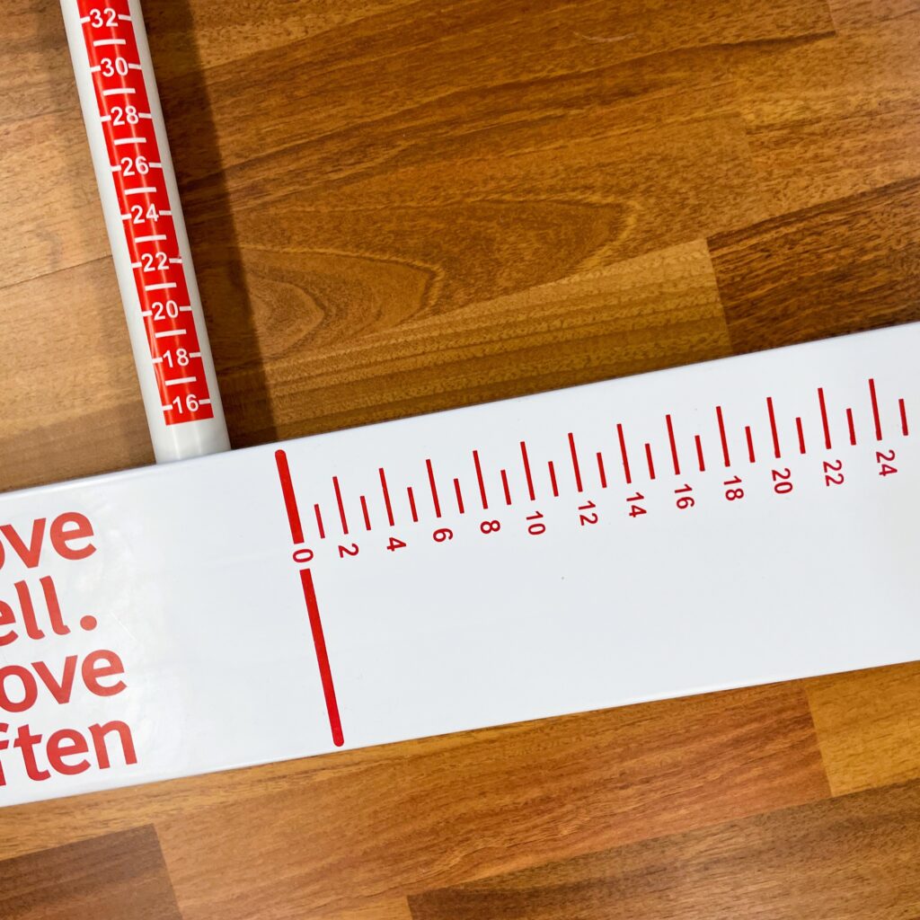 Functional Movement Screen FMS Testkit für FMS Test im Gym Studio von Jo Angele.