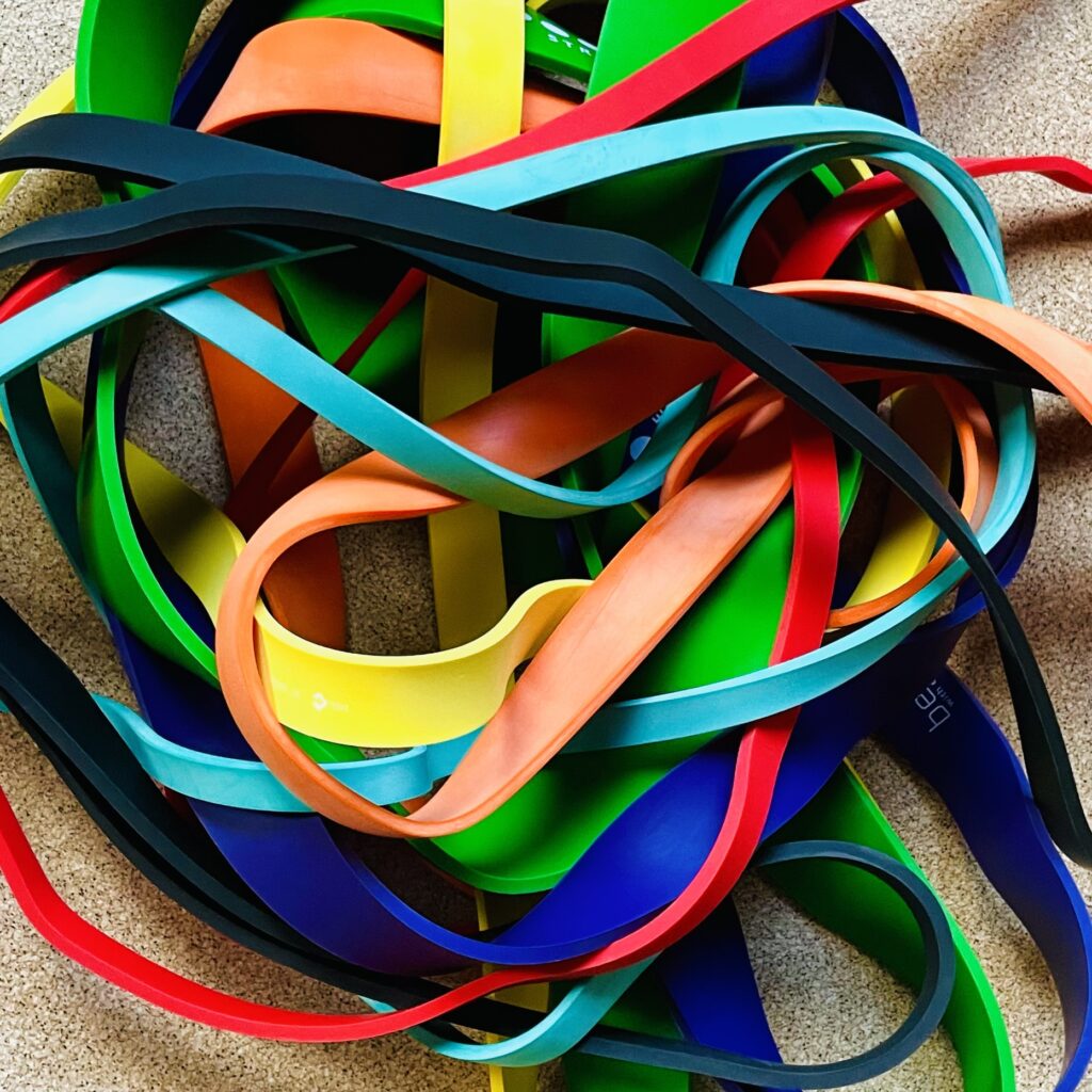 Gummibänder in unterschiedlichen Stärken für Personaltraining im Atrium Gym in Wigoltingen