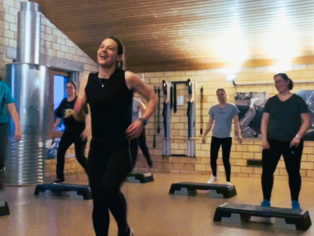 Gruppenkurs Stepup - Step Aerobics - mit Jo Angele im Atrium Gym in Wigoltingen/Thurgau